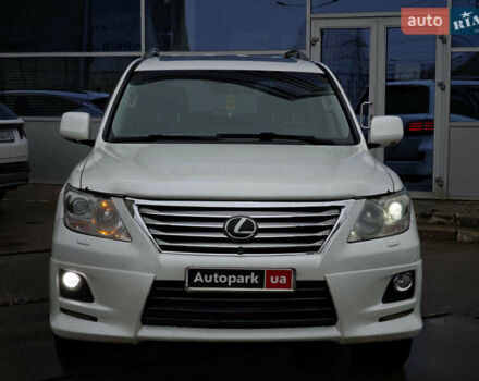 Бежевый Лексус ЛХ, объемом двигателя 5.7 л и пробегом 270 тыс. км за 29890 $, фото 2 на Automoto.ua