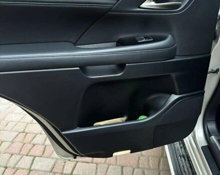 Бежевый Лексус ЛХ, объемом двигателя 4.5 л и пробегом 210 тыс. км за 51000 $, фото 15 на Automoto.ua