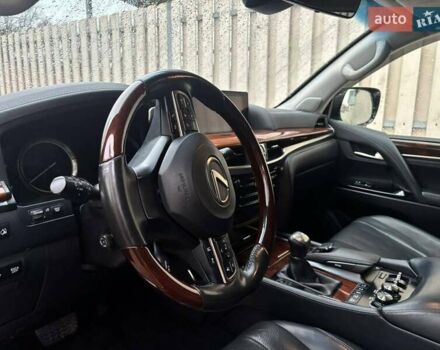 Бежевый Лексус ЛХ, объемом двигателя 4.5 л и пробегом 210 тыс. км за 51000 $, фото 33 на Automoto.ua