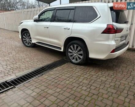 Бежевый Лексус ЛХ, объемом двигателя 4.5 л и пробегом 210 тыс. км за 51000 $, фото 5 на Automoto.ua