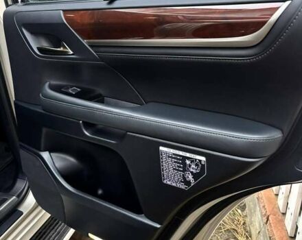 Бежевый Лексус ЛХ, объемом двигателя 4.5 л и пробегом 210 тыс. км за 51000 $, фото 17 на Automoto.ua