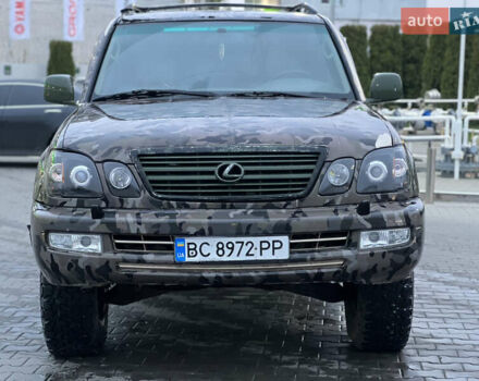 Бежевый Лексус ЛХ, объемом двигателя 4.66 л и пробегом 225 тыс. км за 8750 $, фото 1 на Automoto.ua