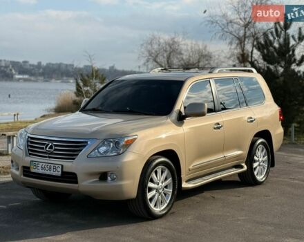 Бежевый Лексус ЛХ, объемом двигателя 5.66 л и пробегом 372 тыс. км за 21999 $, фото 1 на Automoto.ua