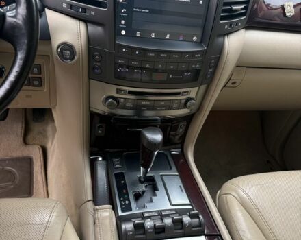 Черный Лексус ЛХ, объемом двигателя 5.7 л и пробегом 330 тыс. км за 21500 $, фото 7 на Automoto.ua