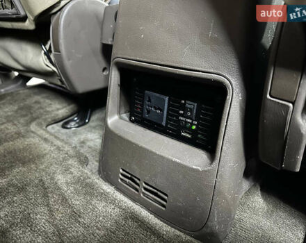 Черный Лексус ЛХ, объемом двигателя 4.5 л и пробегом 130 тыс. км за 17000 $, фото 19 на Automoto.ua