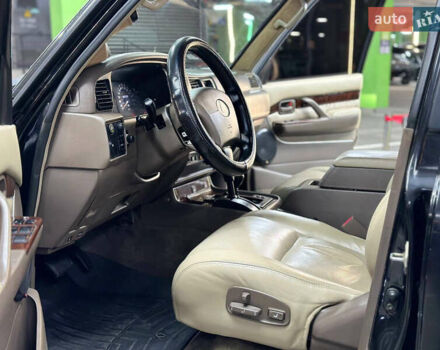 Черный Лексус ЛХ, объемом двигателя 4.5 л и пробегом 130 тыс. км за 17000 $, фото 11 на Automoto.ua