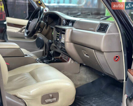 Черный Лексус ЛХ, объемом двигателя 4.5 л и пробегом 130 тыс. км за 17000 $, фото 14 на Automoto.ua