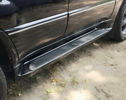 Черный Лексус ЛХ, объемом двигателя 4.7 л и пробегом 330 тыс. км за 11999 $, фото 6 на Automoto.ua