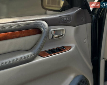 Чорний Лексус ЛХ, об'ємом двигуна 4.7 л та пробігом 380 тис. км за 12500 $, фото 9 на Automoto.ua