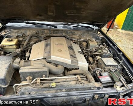 Чорний Лексус ЛХ, об'ємом двигуна 4.7 л та пробігом 237 тис. км за 8200 $, фото 12 на Automoto.ua