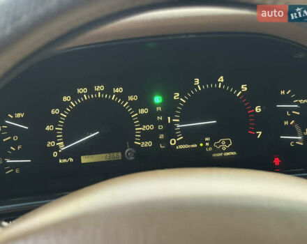 Чорний Лексус ЛХ, об'ємом двигуна 4.7 л та пробігом 380 тис. км за 12500 $, фото 16 на Automoto.ua