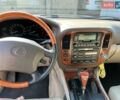 Черный Лексус ЛХ, объемом двигателя 4.66 л и пробегом 300 тыс. км за 12500 $, фото 1 на Automoto.ua