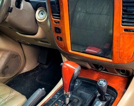 Черный Лексус ЛХ, объемом двигателя 4.7 л и пробегом 485 тыс. км за 15000 $, фото 4 на Automoto.ua
