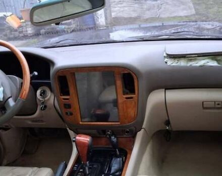 Черный Лексус ЛХ, объемом двигателя 4.66 л и пробегом 480 тыс. км за 5500 $, фото 5 на Automoto.ua