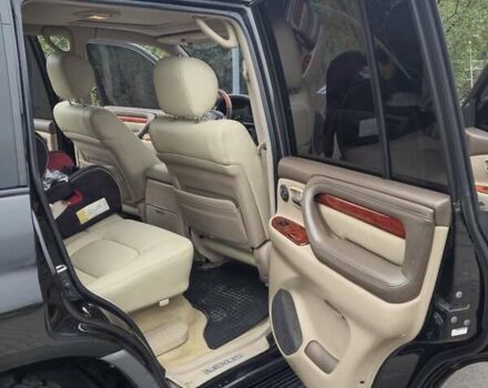 Черный Лексус ЛХ, объемом двигателя 4.7 л и пробегом 415 тыс. км за 16000 $, фото 12 на Automoto.ua