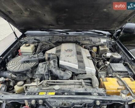 Черный Лексус ЛХ, объемом двигателя 4.7 л и пробегом 415 тыс. км за 16000 $, фото 26 на Automoto.ua