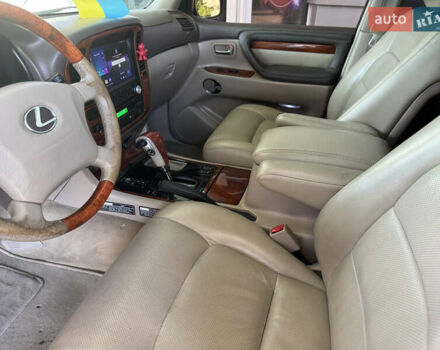 Черный Лексус ЛХ, объемом двигателя 4.67 л и пробегом 193 тыс. км за 10700 $, фото 6 на Automoto.ua