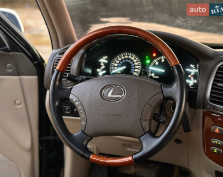 Черный Лексус ЛХ, объемом двигателя 4.66 л и пробегом 330 тыс. км за 12700 $, фото 2 на Automoto.ua