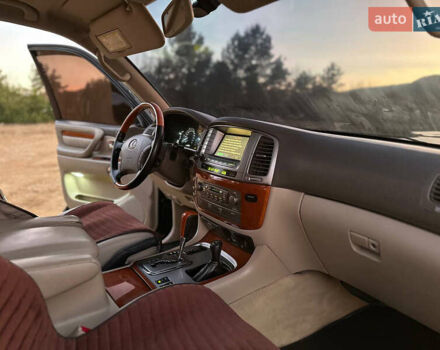 Черный Лексус ЛХ, объемом двигателя 4.66 л и пробегом 330 тыс. км за 12700 $, фото 13 на Automoto.ua