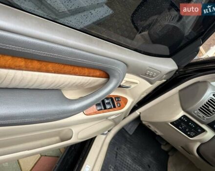 Черный Лексус ЛХ, объемом двигателя 4.7 л и пробегом 460 тыс. км за 15500 $, фото 10 на Automoto.ua