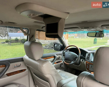 Черный Лексус ЛХ, объемом двигателя 4.66 л и пробегом 260 тыс. км за 13500 $, фото 7 на Automoto.ua