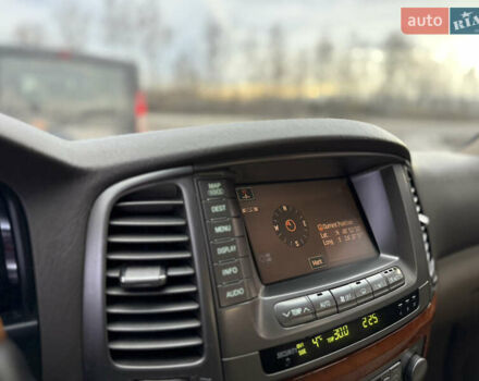 Черный Лексус ЛХ, объемом двигателя 4.7 л и пробегом 286 тыс. км за 13750 $, фото 7 на Automoto.ua