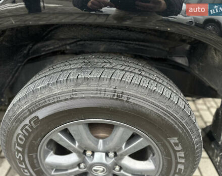 Черный Лексус ЛХ, объемом двигателя 4.66 л и пробегом 286 тыс. км за 13799 $, фото 18 на Automoto.ua