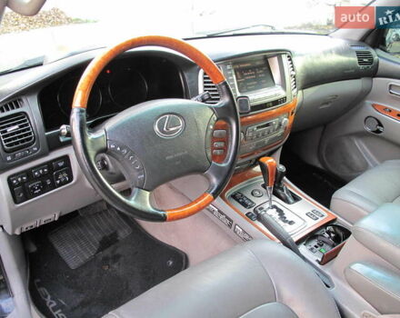 Чорний Лексус ЛХ, об'ємом двигуна 4.66 л та пробігом 303 тис. км за 13800 $, фото 18 на Automoto.ua