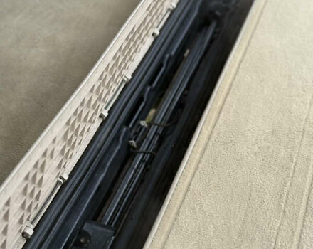 Черный Лексус ЛХ, объемом двигателя 4.7 л и пробегом 286 тыс. км за 13750 $, фото 19 на Automoto.ua