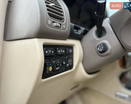 Черный Лексус ЛХ, объемом двигателя 4.7 л и пробегом 286 тыс. км за 13750 $, фото 9 на Automoto.ua