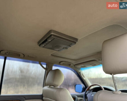 Черный Лексус ЛХ, объемом двигателя 4.7 л и пробегом 286 тыс. км за 13750 $, фото 18 на Automoto.ua