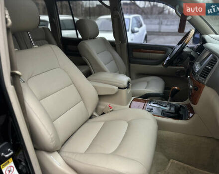 Черный Лексус ЛХ, объемом двигателя 4.66 л и пробегом 286 тыс. км за 13799 $, фото 22 на Automoto.ua