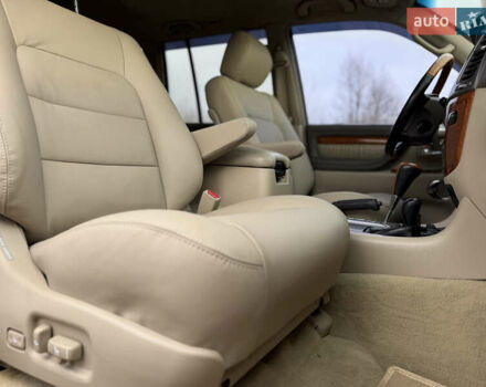 Черный Лексус ЛХ, объемом двигателя 4.7 л и пробегом 286 тыс. км за 13750 $, фото 15 на Automoto.ua