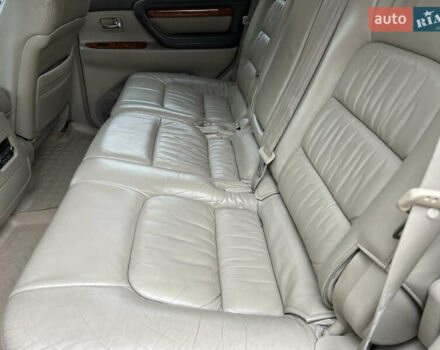 Черный Лексус ЛХ, объемом двигателя 4.66 л и пробегом 260 тыс. км за 13500 $, фото 11 на Automoto.ua