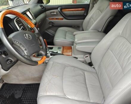 Черный Лексус ЛХ, объемом двигателя 4.66 л и пробегом 330 тыс. км за 15000 $, фото 9 на Automoto.ua