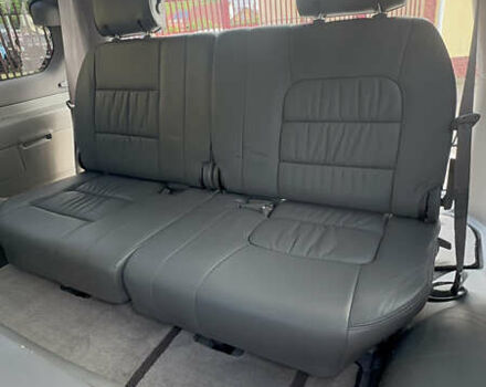 Черный Лексус ЛХ, объемом двигателя 4.66 л и пробегом 352 тыс. км за 15600 $, фото 7 на Automoto.ua