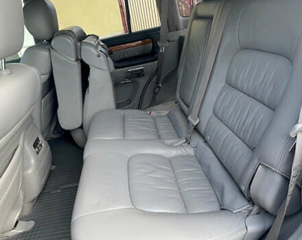 Черный Лексус ЛХ, объемом двигателя 4.66 л и пробегом 352 тыс. км за 15600 $, фото 8 на Automoto.ua