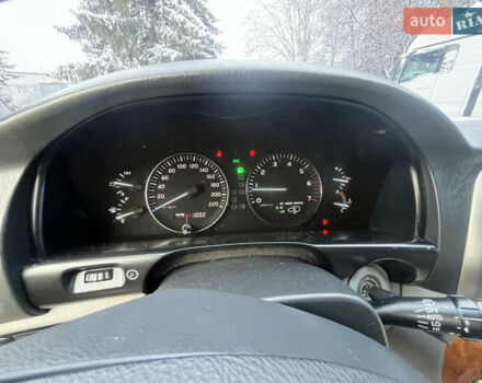 Черный Лексус ЛХ, объемом двигателя 4.6 л и пробегом 300 тыс. км за 13777 $, фото 47 на Automoto.ua