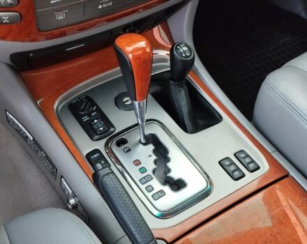 Черный Лексус ЛХ, объемом двигателя 4.7 л и пробегом 313 тыс. км за 13790 $, фото 29 на Automoto.ua