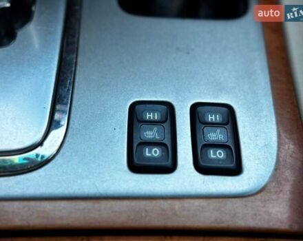 Лексус ЛХ 2005 у Івано-Франківську на Automoto.ua Чорний Лексус ЛХ, об'ємом двигуна 4.7 л та пробігом 296 тис. км за 15850 $, фото 95 на Automoto.ua
