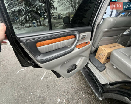 Черный Лексус ЛХ, объемом двигателя 4.6 л и пробегом 300 тыс. км за 13777 $, фото 42 на Automoto.ua