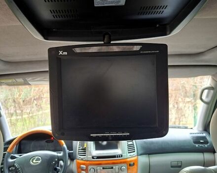 Черный Лексус ЛХ, объемом двигателя 4.7 л и пробегом 300 тыс. км за 12000 $, фото 7 на Automoto.ua