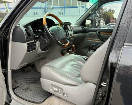 Черный Лексус ЛХ, объемом двигателя 4.67 л и пробегом 239 тыс. км за 14800 $, фото 3 на Automoto.ua