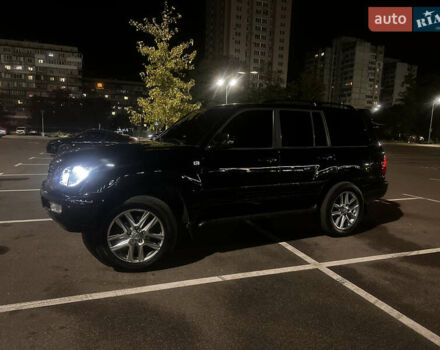 Черный Лексус ЛХ, объемом двигателя 4.7 л и пробегом 290 тыс. км за 15500 $, фото 1 на Automoto.ua