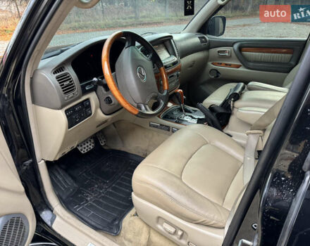 Черный Лексус ЛХ, объемом двигателя 4.7 л и пробегом 300 тыс. км за 14900 $, фото 14 на Automoto.ua