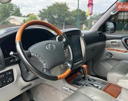 Черный Лексус ЛХ, объемом двигателя 4.7 л и пробегом 259 тыс. км за 17200 $, фото 10 на Automoto.ua