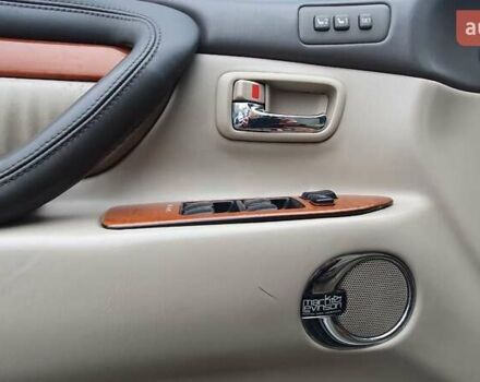 Черный Лексус ЛХ, объемом двигателя 4.66 л и пробегом 171 тыс. км за 12000 $, фото 10 на Automoto.ua