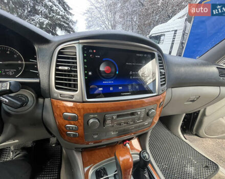 Черный Лексус ЛХ, объемом двигателя 4.6 л и пробегом 300 тыс. км за 13777 $, фото 49 на Automoto.ua