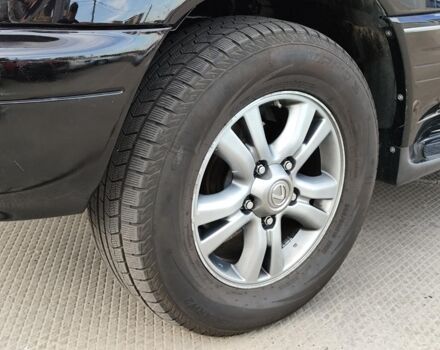 Черный Лексус ЛХ, объемом двигателя 4.7 л и пробегом 313 тыс. км за 13790 $, фото 13 на Automoto.ua