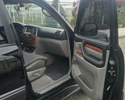 Черный Лексус ЛХ, объемом двигателя 4.7 л и пробегом 370 тыс. км за 14800 $, фото 3 на Automoto.ua